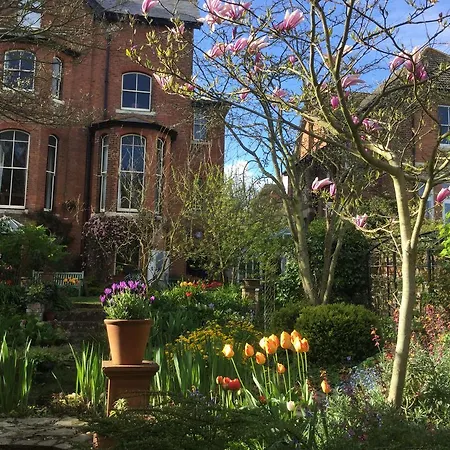 St Benedict - Victorian Bed And Breakfast-3